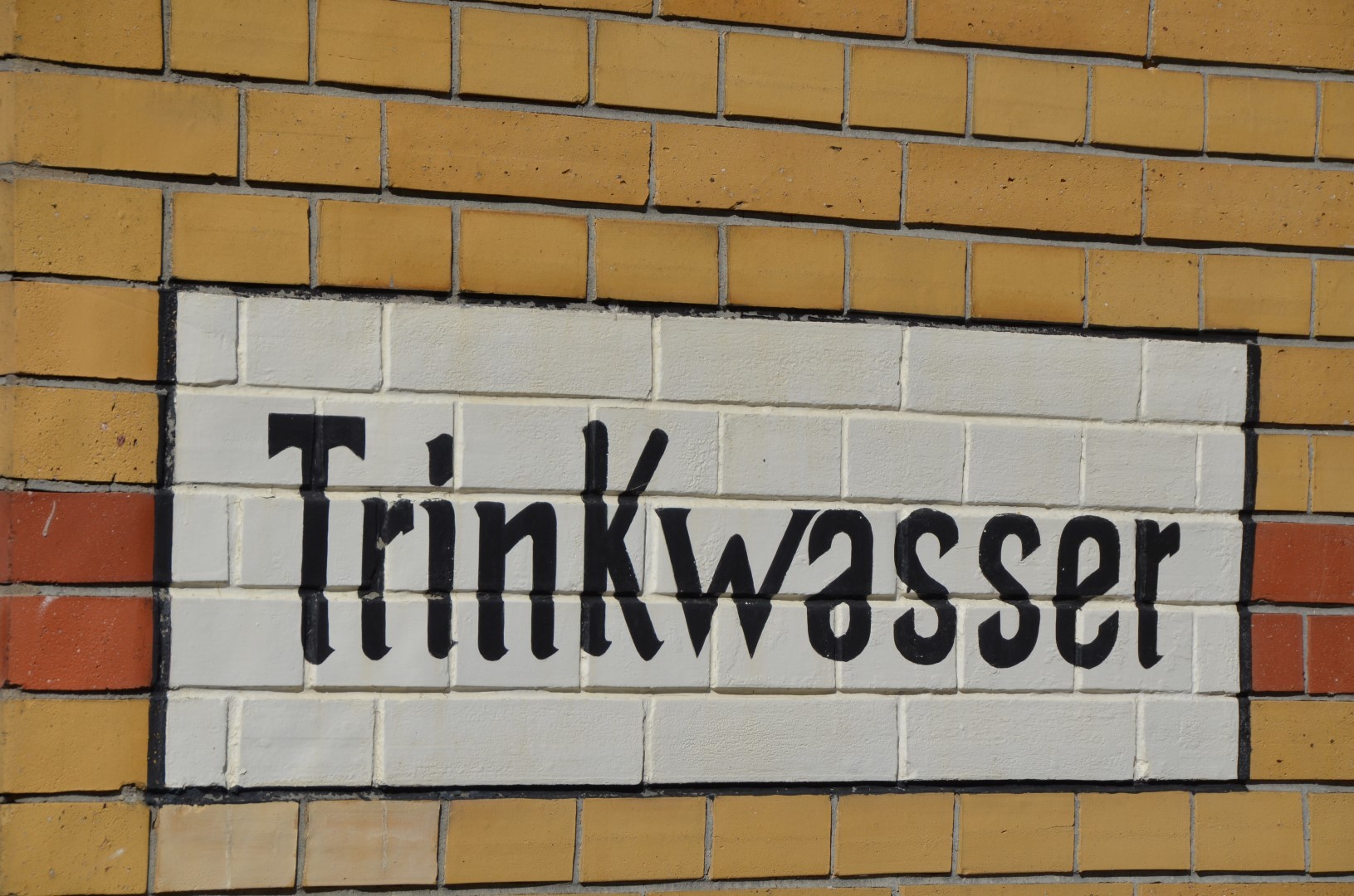 Mineralwasser versus Leitungswasser – Was ist eigentlich gesünder?
